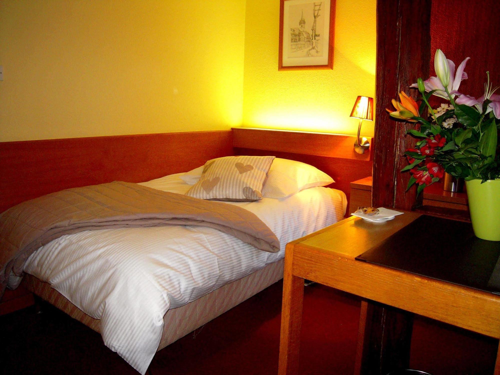 Hotel Sainte Odile オベルネ エクステリア 写真